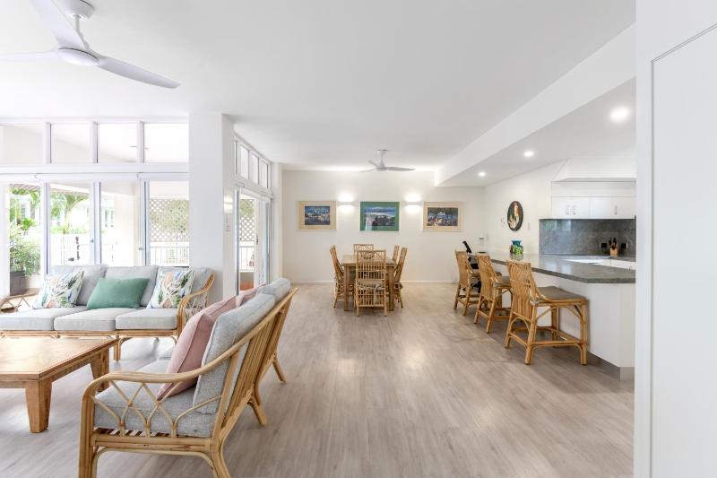 Balboa Apartments - image 2