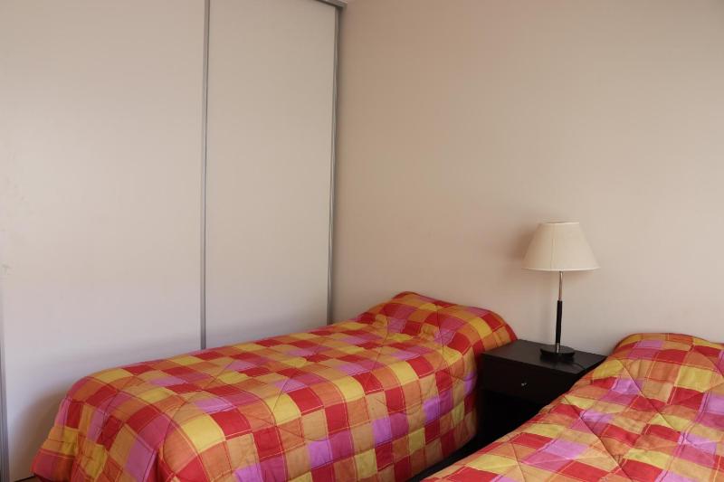 3 ambientes en La Perla a 2 cuadras del mar - image 6