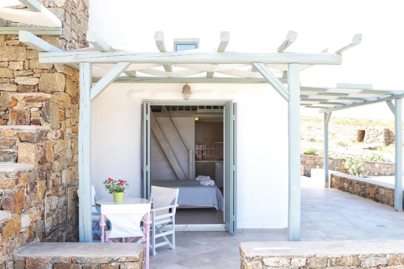 Niriides Homes & Villas - image 15