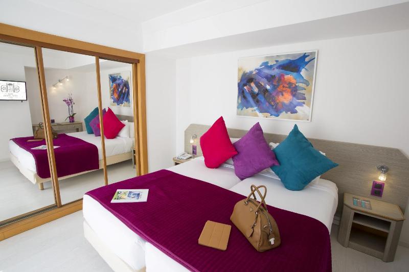 Junior Suite - Free Spa Access image 3