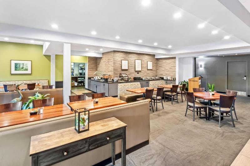 Radisson Hotel Portland Airport - image 15