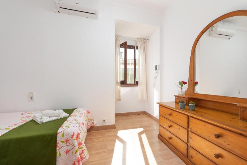 Villa Luna beach and pool - image 12