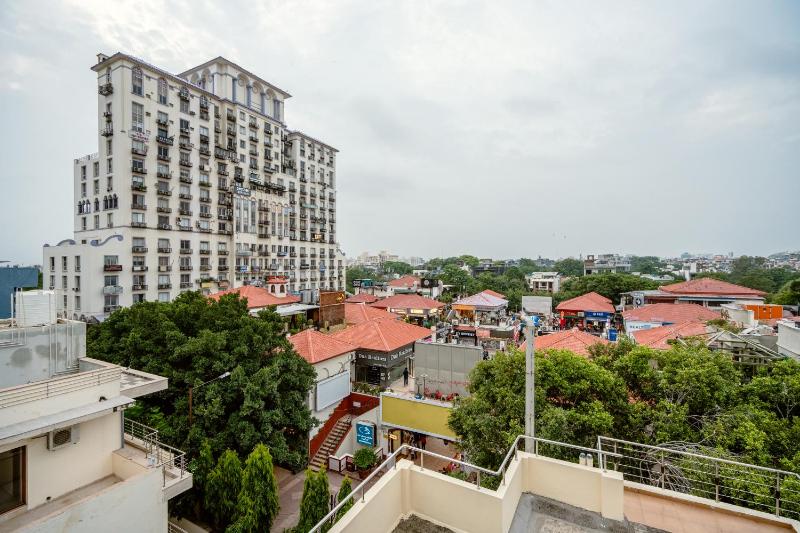 Galleria Inn -Galleria Market & Golf Course - image 1