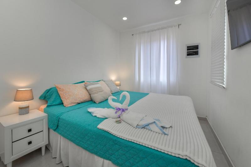Hotel experience with daily housekeeping and laundry 2-Bedroom - image 16