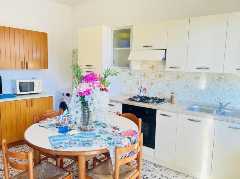 Large apartment for up to 9 guests - image 11