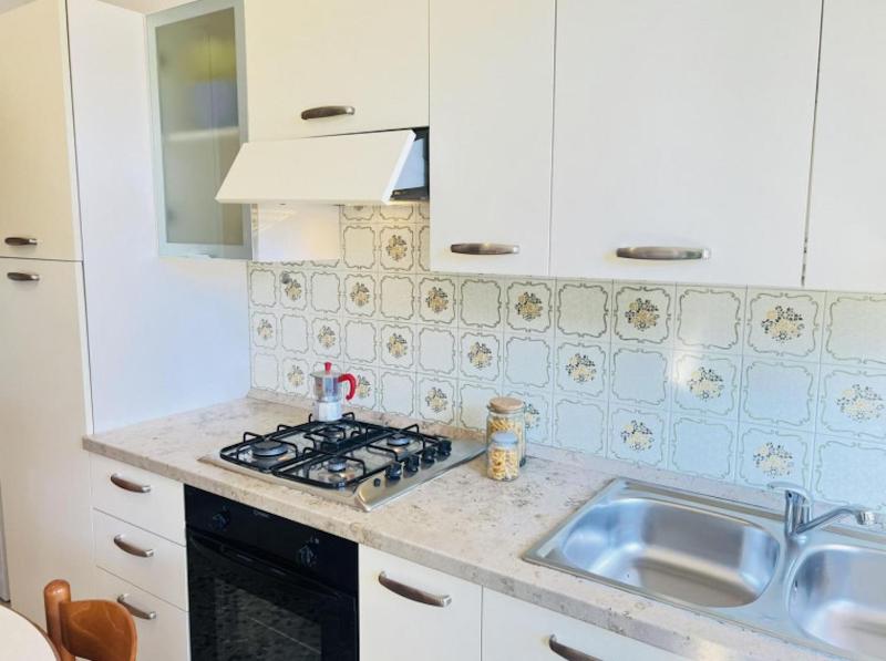 Large apartment for up to 9 guests - image 8