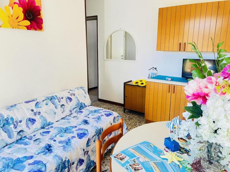 Large apartment for up to 9 guests - image 21