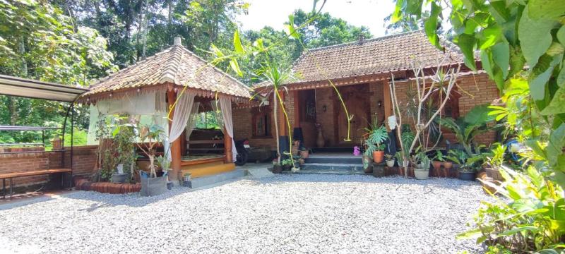 nDalem Ha We Villa Kaliurang - image 1