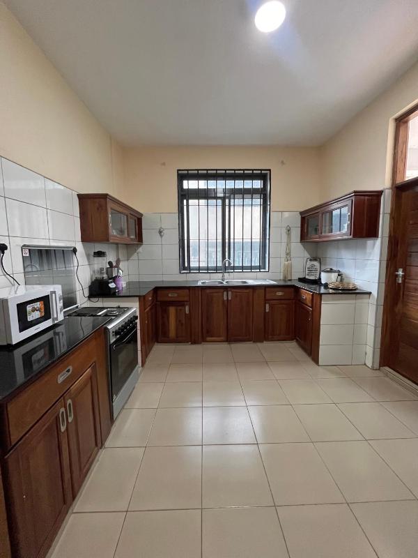 QD Apartment - image 10