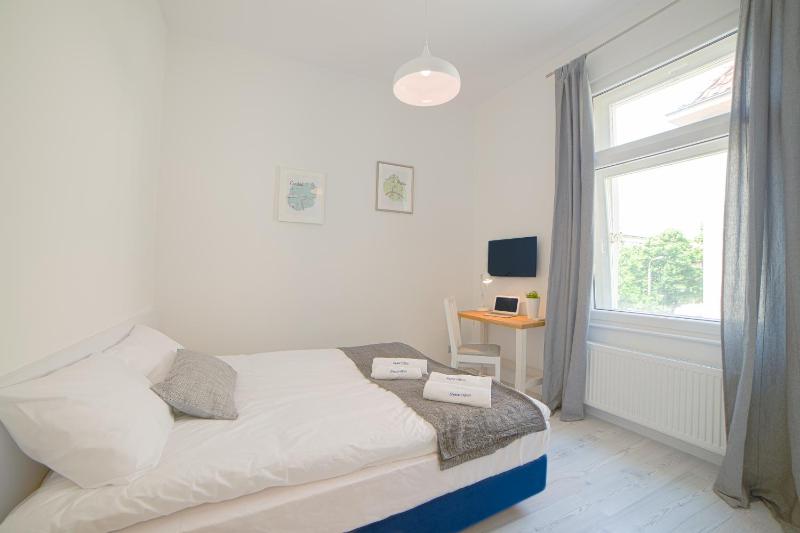 Double Room image 4