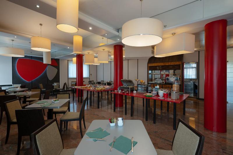 Hotel Toscanini - image 18