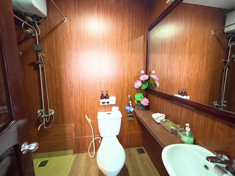 Pink Lotus Hotel Hue - image 11