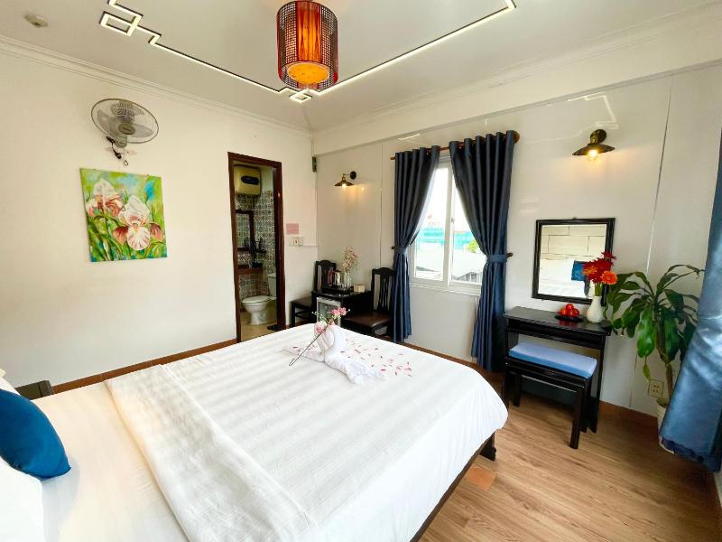 Pink Lotus Hotel Hue - image 16
