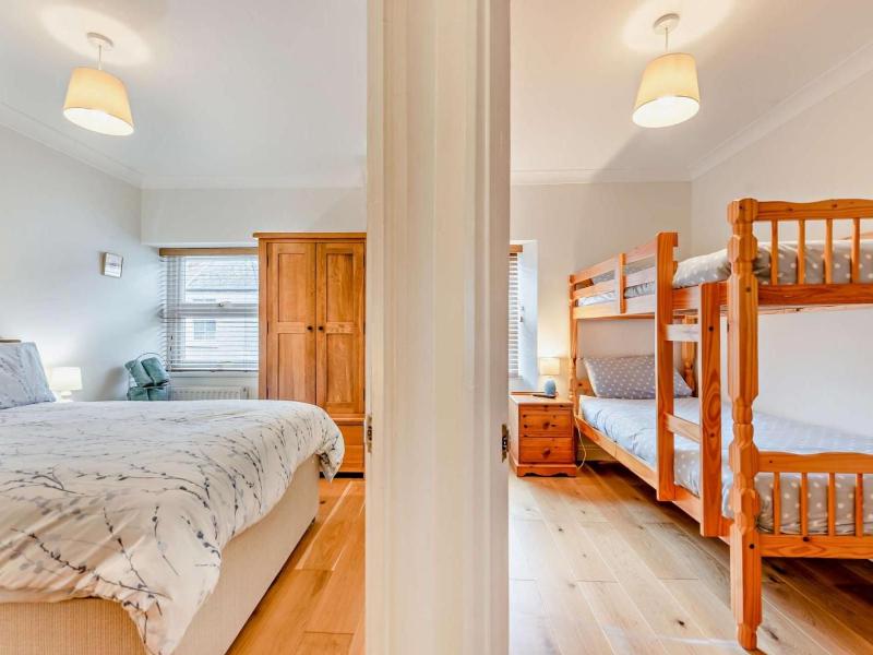 Clareston Cove - a lovely 3 bed cottage with sauna in Tenby town centre - image 15