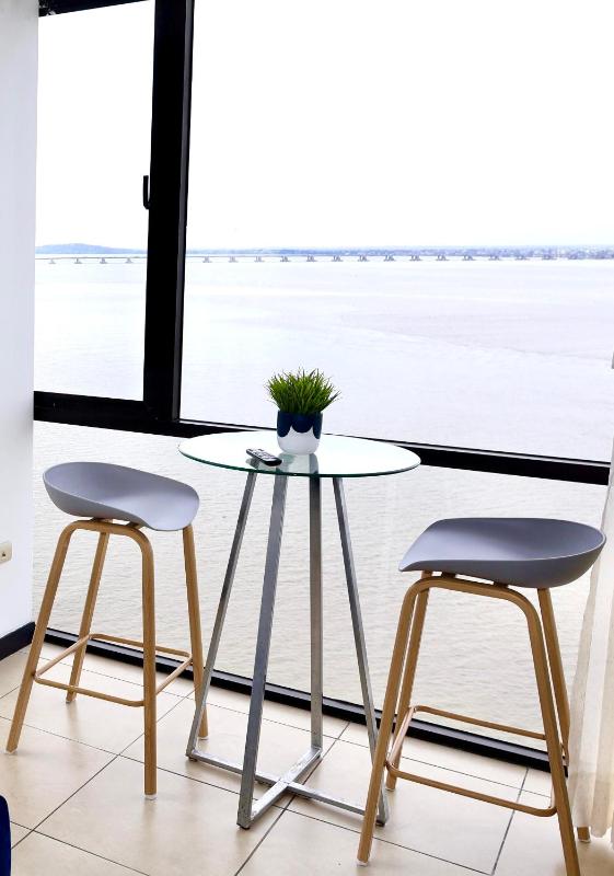 Suite vista al rio - image 13