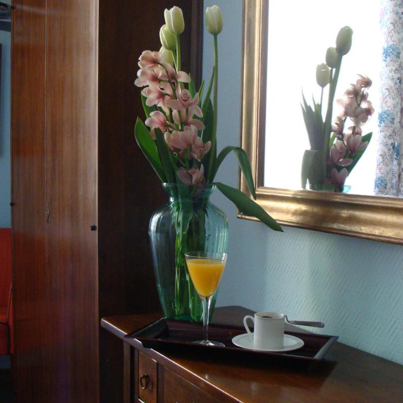 Small Double Room image 2