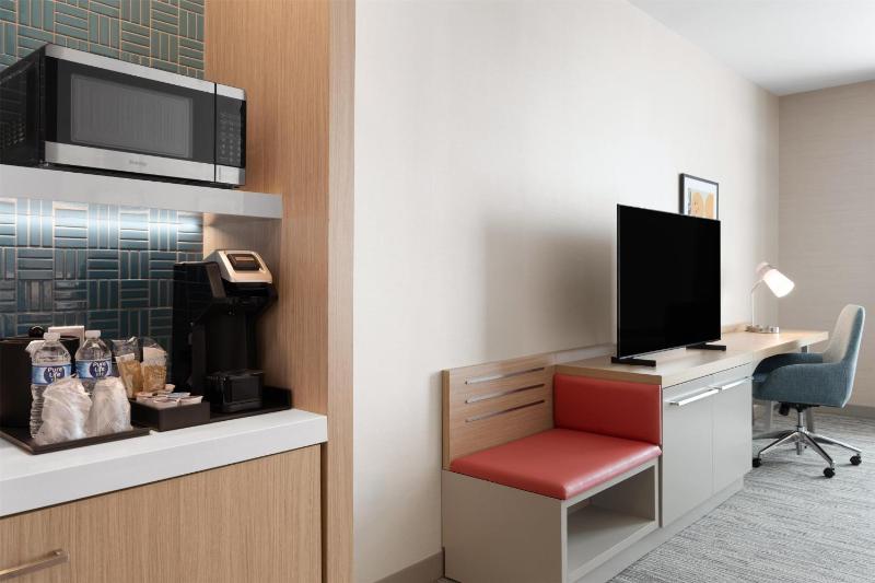 Hilton Garden Inn Austin Central - image 2