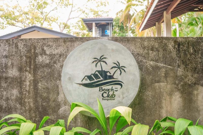 Beach Club Bungalow Induruwa - image 45
