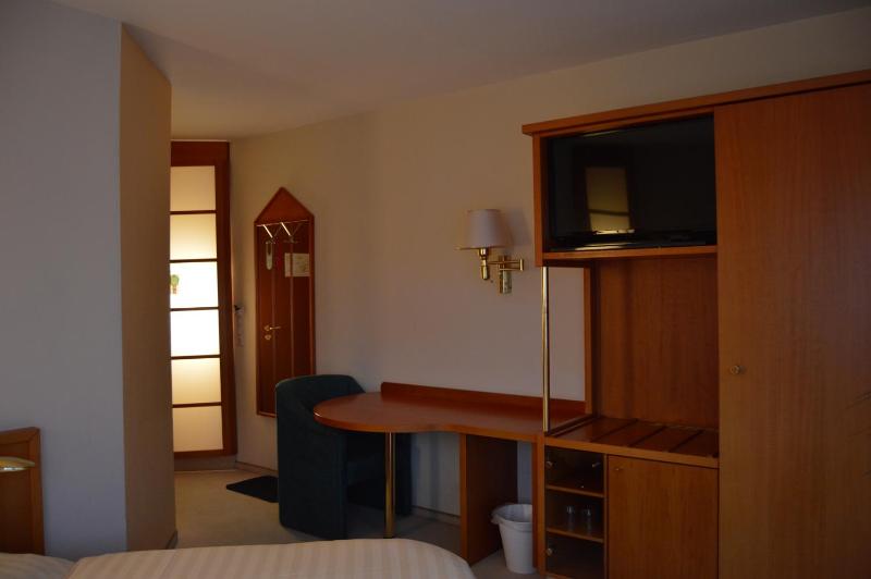 Double Room with Private Bathroom image 3