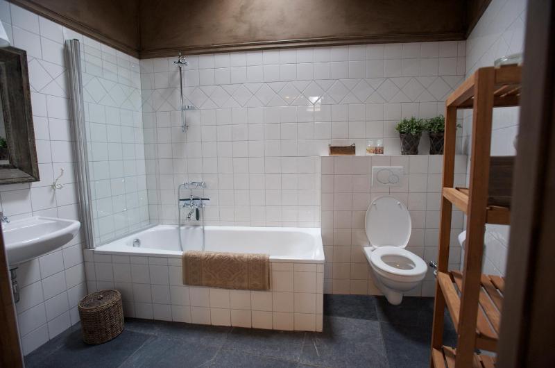 Double or Twin Room image 3