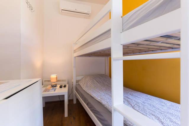 Hostel Kvarner-Rooms with private bathrooms& Dorms - image 9