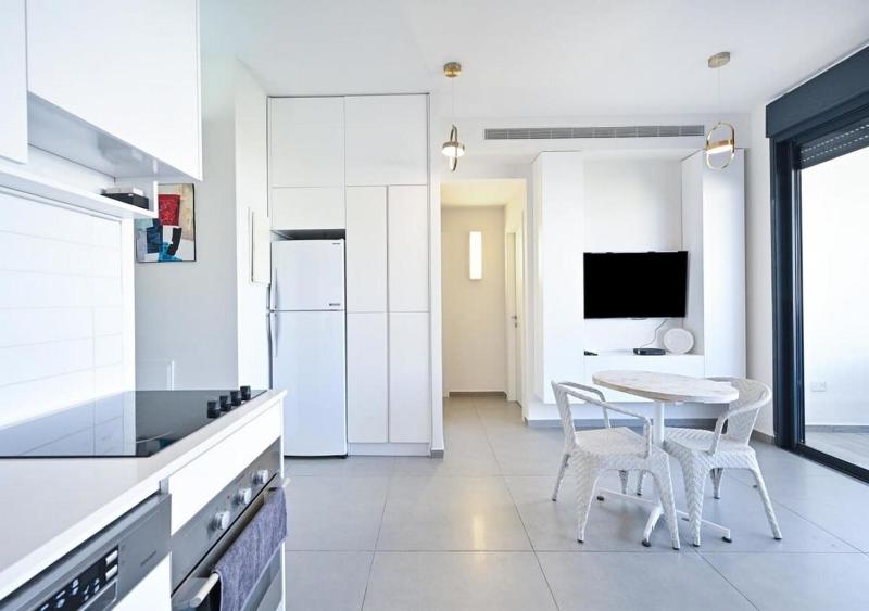 Cozy 2BR with Balcony and Mamad on Dizzengoff by HolyGuest - image 9