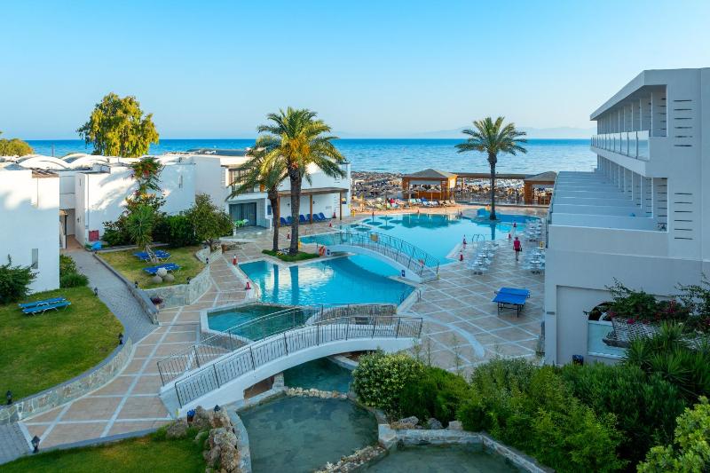 Avra Beach Resort - image 11