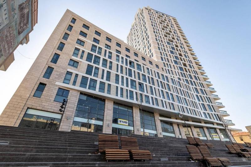 Stylish 2BR Apartment with Parking & Views in Jaffa Street - image 16