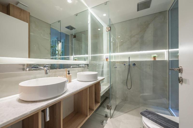 Modern 1BR in Exarchia l Green-View Balcony - image 16