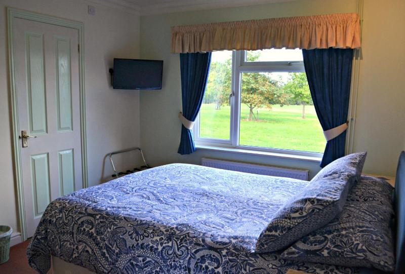 Double Room image 4