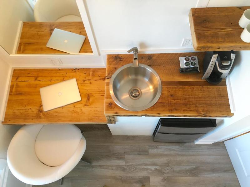 Standard Double Room image 3