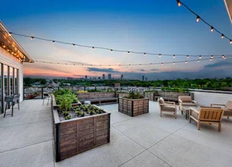 Chic 2BR King Bed Balcony Krog Market Steps to Beltline - image 23