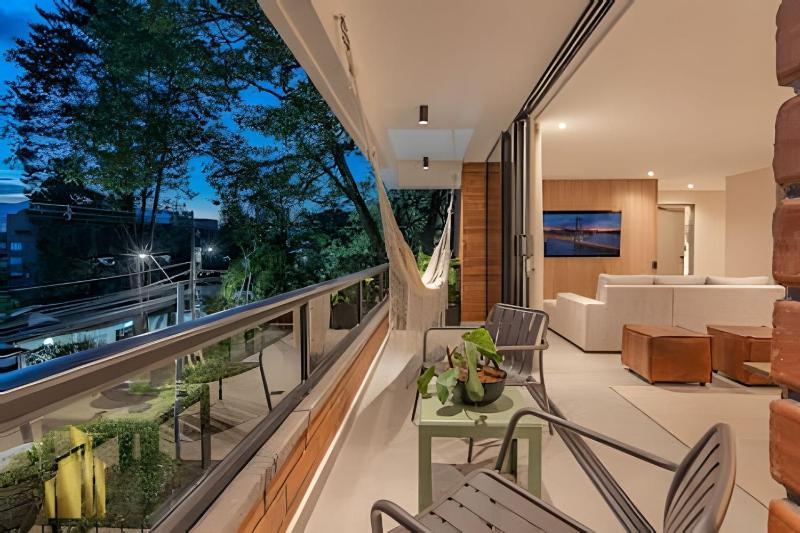 Premium Getaway with Private Jacuzzi - image 8