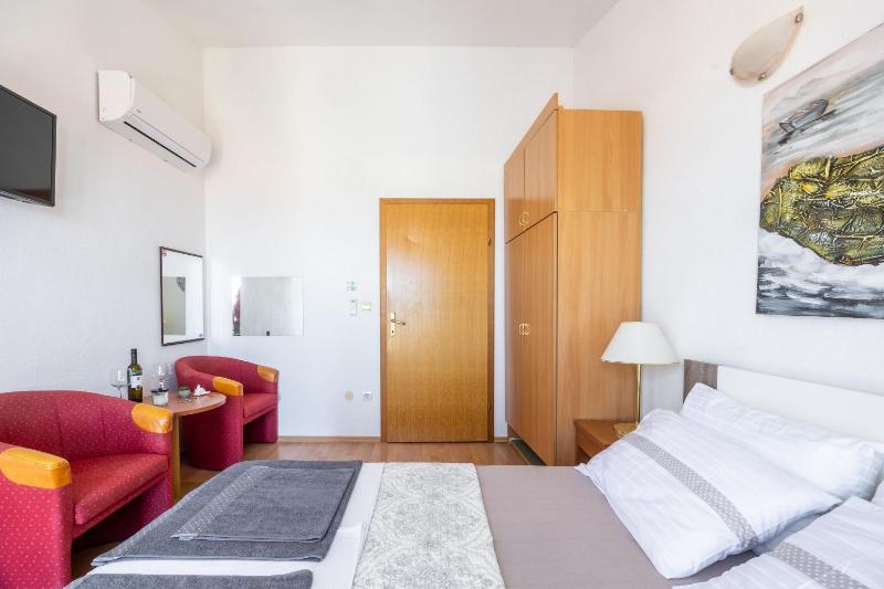 Apartments Julijana - image 38