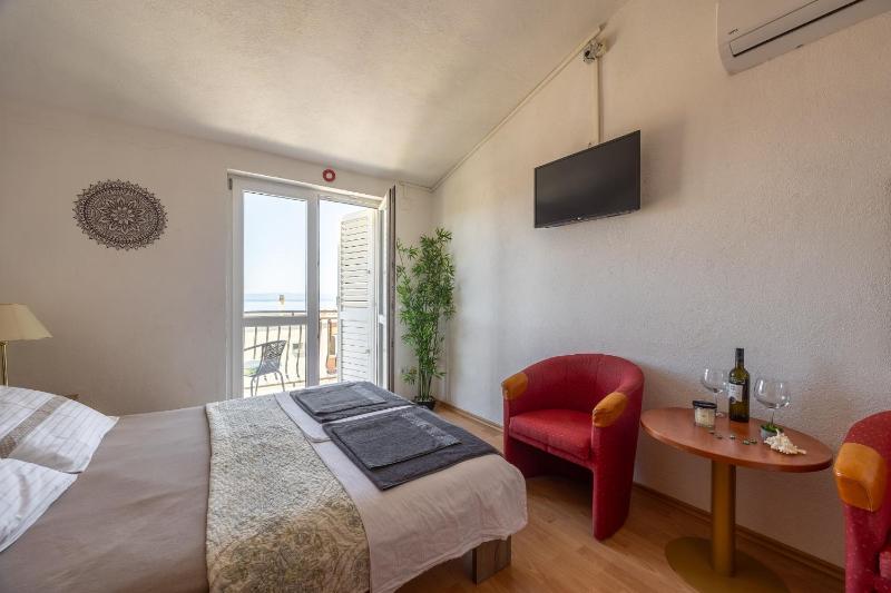 Apartments Julijana - image 40