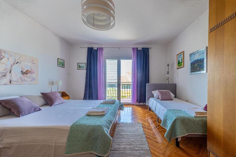 Apartment Vito - image 10