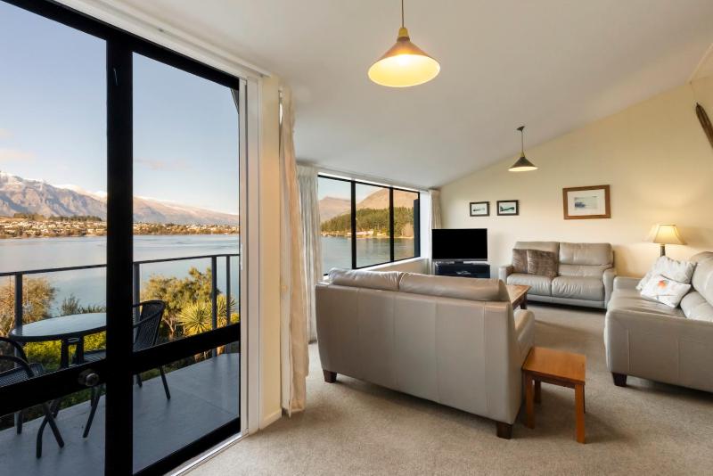 Spinnaker Bay Apartments - image 8