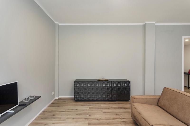 Quinto Modern Flat by Wonderful Italy - image 8