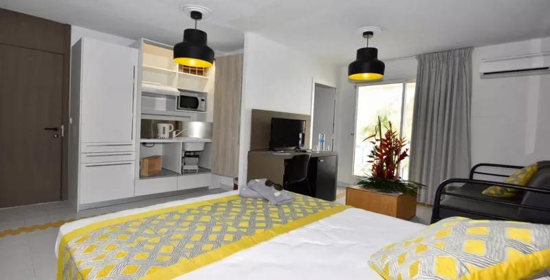 Charmant studio à Saint François 25 m² avec piscine - image 2