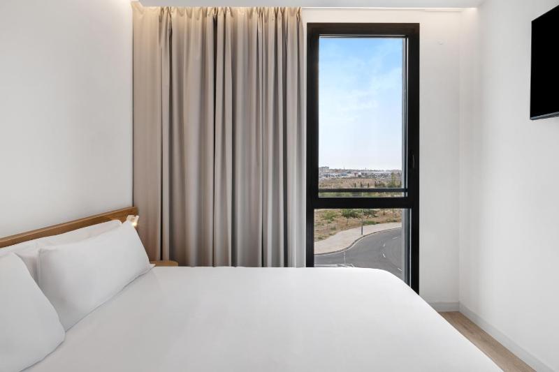 B&B HOTEL Alicante Aeropuerto - image 4