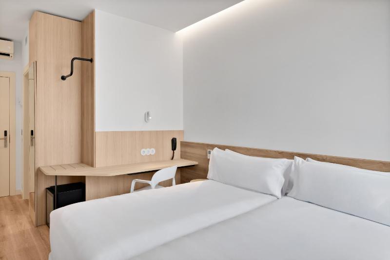 B&B HOTEL Alicante Aeropuerto - image 3