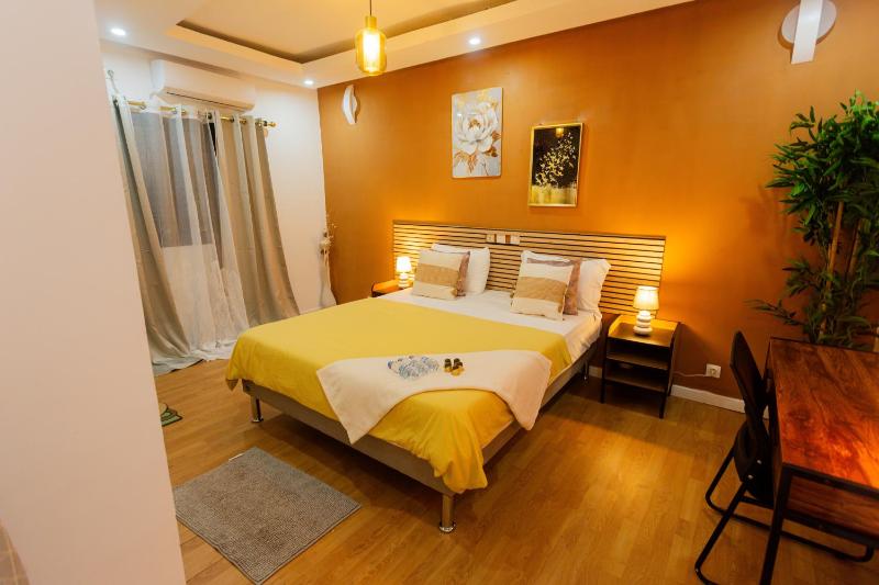 Duplex Abidjan Vallon Rue-des-Jardins - image 9