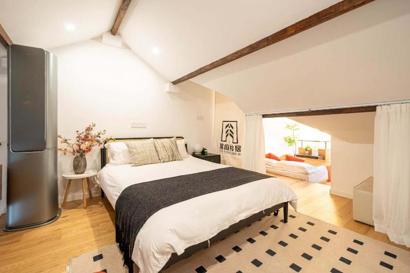 Tonight Homestay West Nanjing Road Shanghai Maoming Building - image 10