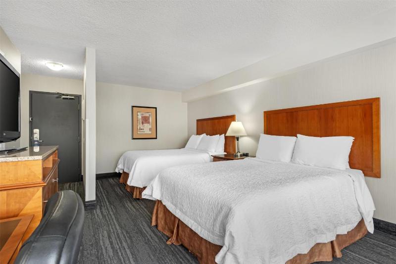Best Western Plus Suites Downtown - image 9