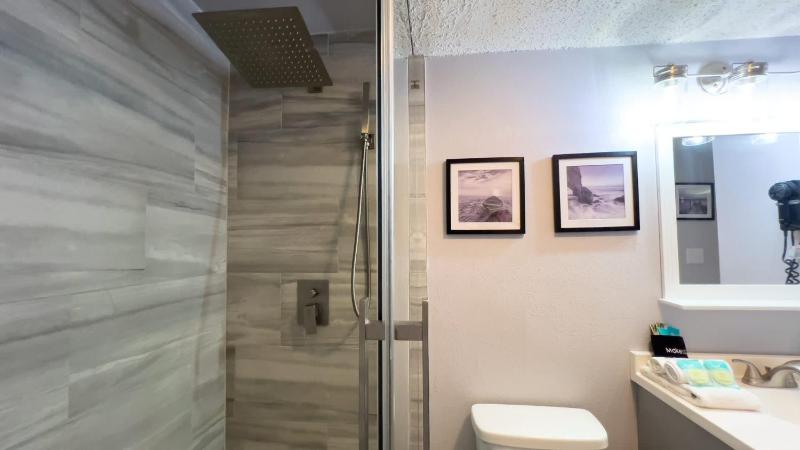 Surfside I #304 condo - image 28