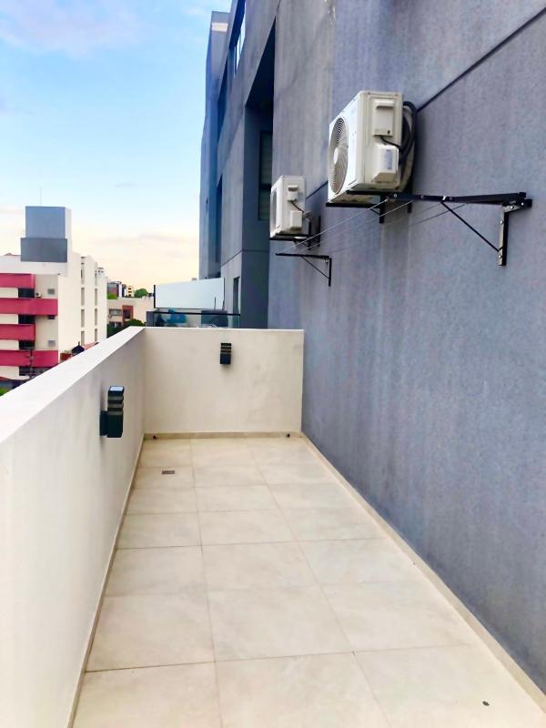 CÉNTRICO DEPARTAMENTO con HERMOSA VISTA y amplios BALCONES - image 13