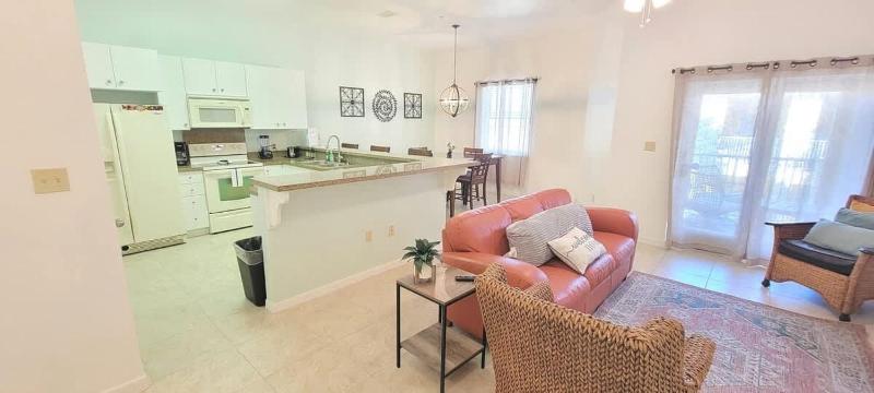 Las Verandas home - image 3