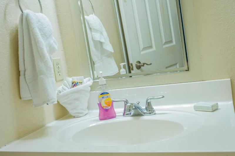Walk to Beach Condo with Pool unit C - Island Morning Sun 3 - image 18