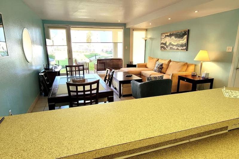 Renovated Beachfront Condo with 2 Pools Tons of Beds Bahia Mar #426 - image 9