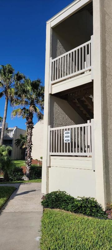 Renovated Beachfront Condo with 2 Pools Tons of Beds Bahia Mar #426 - image 22